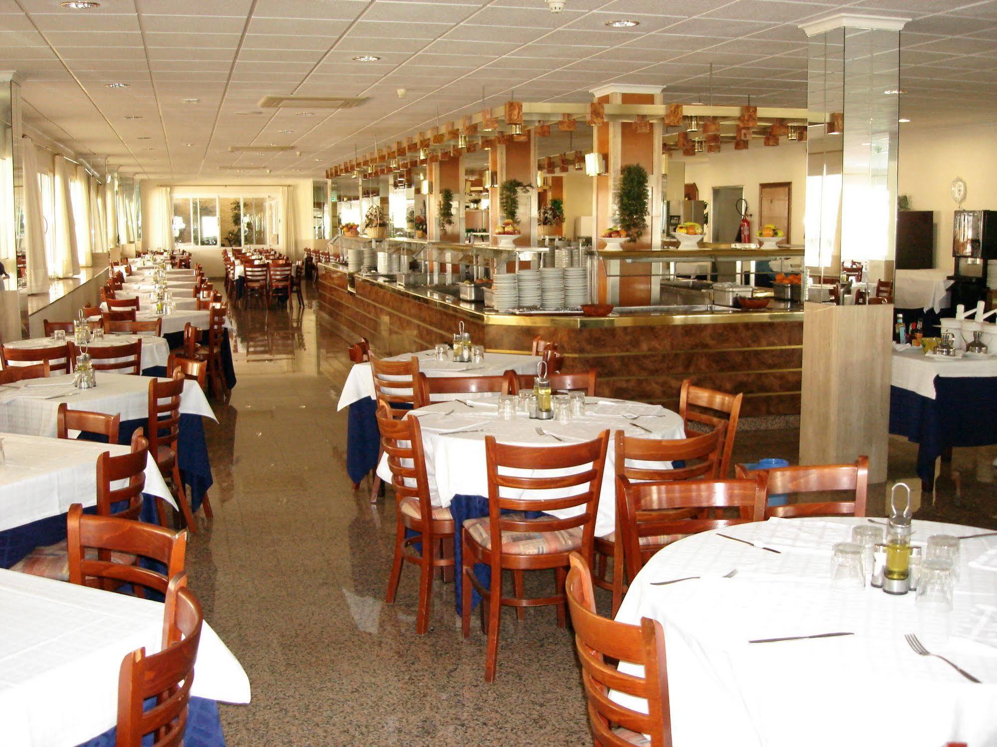 Hotel Caballo De Oro เบนิดอร์ม ภายนอก รูปภาพ