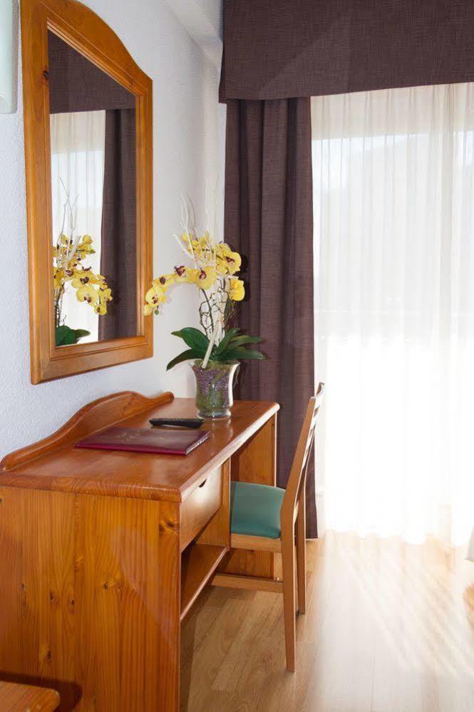 Hotel Caballo De Oro เบนิดอร์ม ภายนอก รูปภาพ